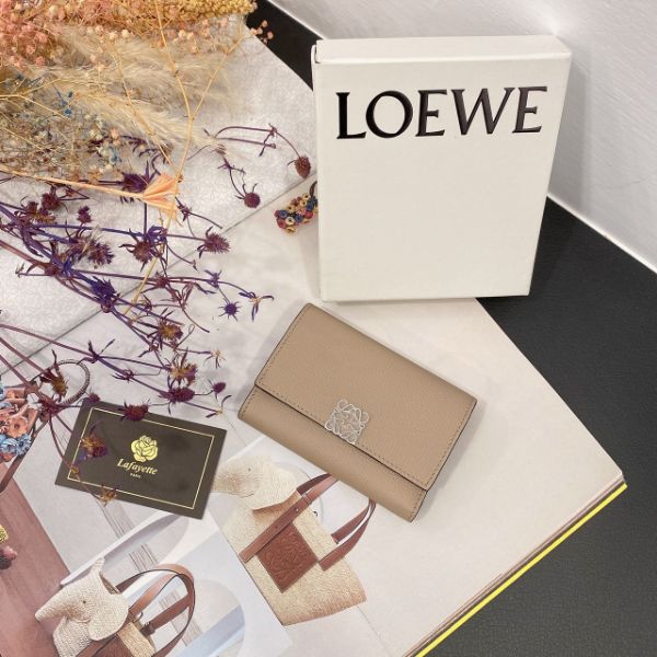 圖片 LOEWE ANAGRAM 沙色直立三折短夾