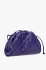 圖片 Bottega Veneta 585852 The Pouch 20 羔羊皮編織迷你雲朵包  紫色