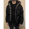 圖片 Moncler 經典 串標刺繡字母logo設計 黑色 連帽羽絨外套