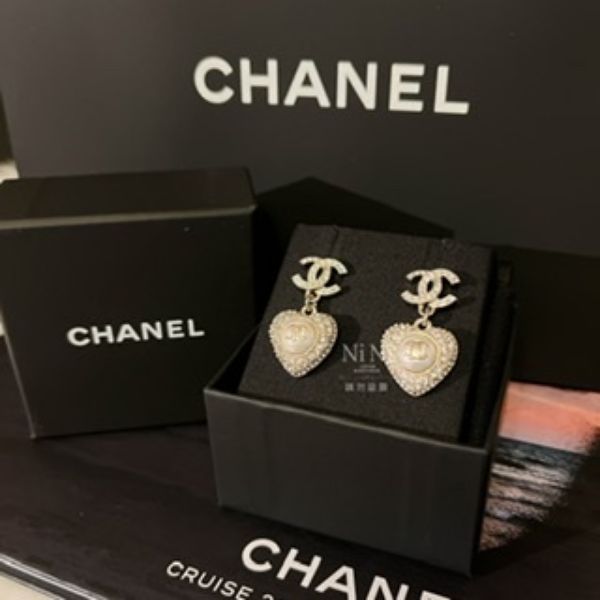 圖片 Chanel愛心滿鑽垂吊耳環