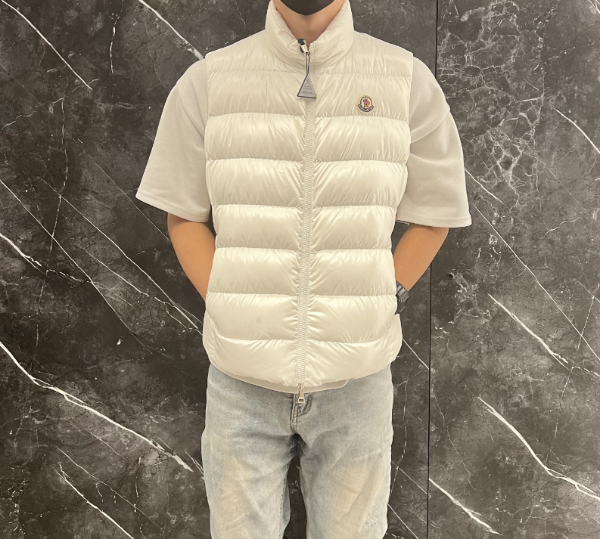 圖片 MONCLER 羽絨填充logo馬甲背心