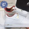 圖片 帝安諾 實體店面 - Nike Air Force 1 Low White Team Red 紅白 金幣 DV7584-100