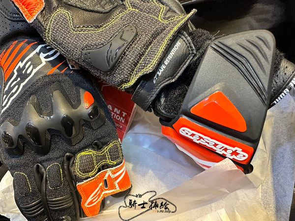 圖片 ALPINESTARS A星 GP-TECH V2 黑白紅 長手套 防摔 競技 袋鼠皮 真皮