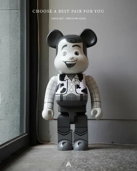 圖片 【APAIR】現貨 BE@RBRICK MEDICOM TOY WOODY 1000% 黑白胡迪