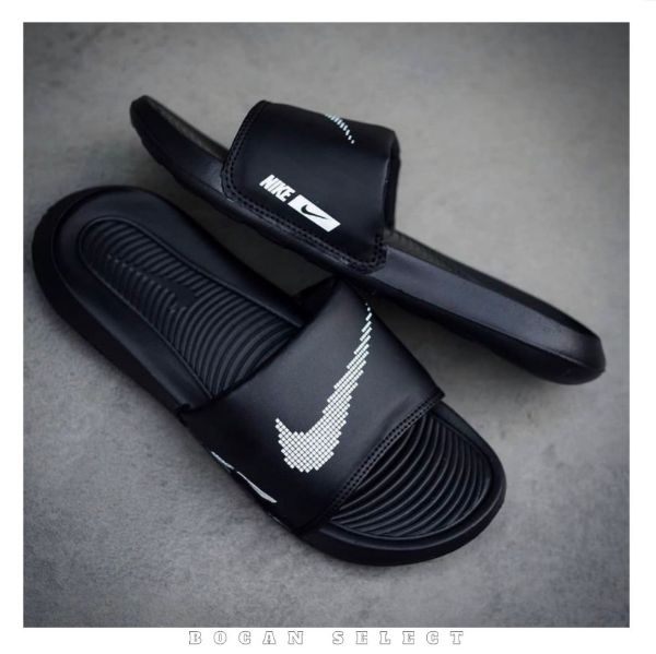 圖片 Nike 經典黑勾防水拖鞋（CZ7836-001）