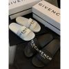 圖片 Givenchy 紀梵希 經典字母logo設計 黑色、白色 拖鞋