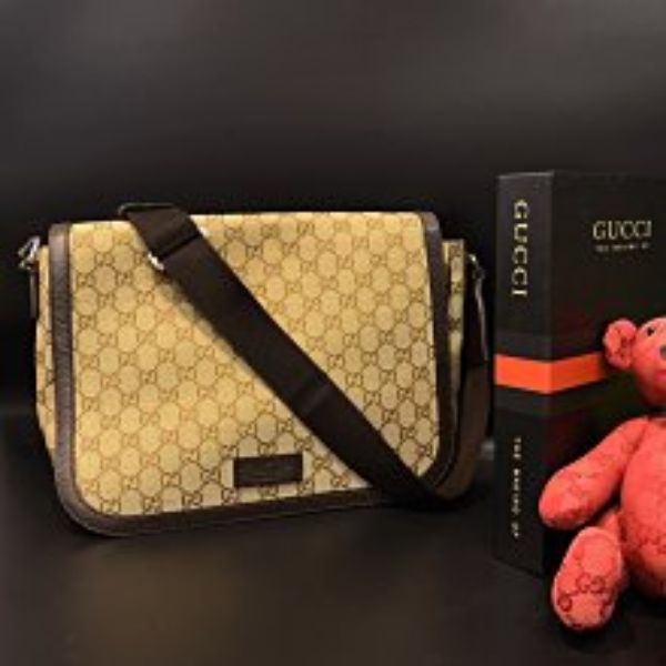 哈極品】美品《GUCCI 古馳字紋緹花布先蓋斜背包/肩背包》-zingala商店