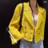 圖片 Chanel 22春夏小雞黃開襟短版外套