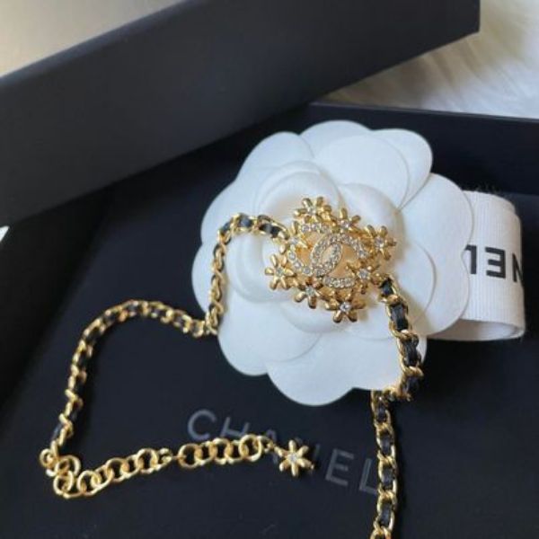 圖片 Chanel 23a 編織小花水鑽choker