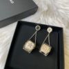 圖片 Chanel 22s立體骰子耳釘