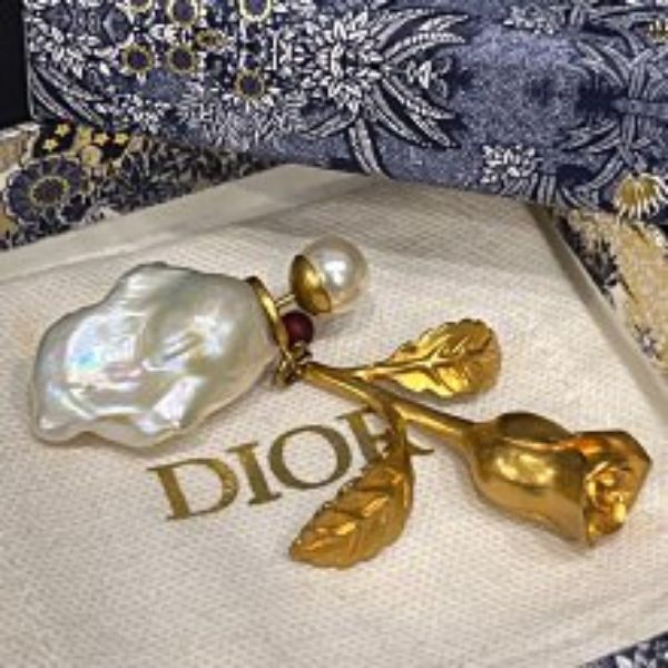 圖片 【哈極品】美品《Christian Dior 金色玫瑰花造型耳針/耳環/飾品》