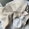 圖片 Chanel Vic生日禮 Coco夫人燕麥色雙面披巾