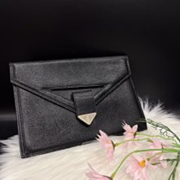 圖片 【哈極品】二手品《YVES SAINT LAURENT YSL 黑色全皮手拿包》