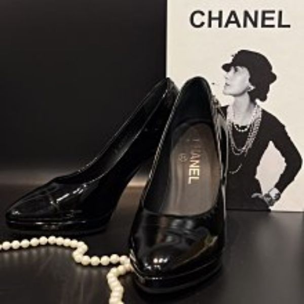 【哈極品】新品《CHANEL 香奈兒 黑色亮面高跟鞋 36號 》