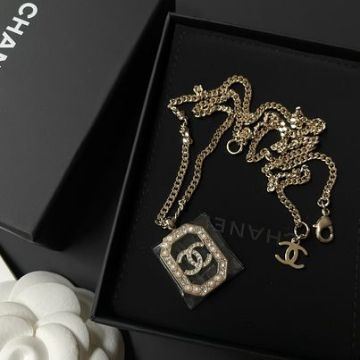 圖片 Chanel 23b 珍珠水鑽鏤空方塊長短鏈