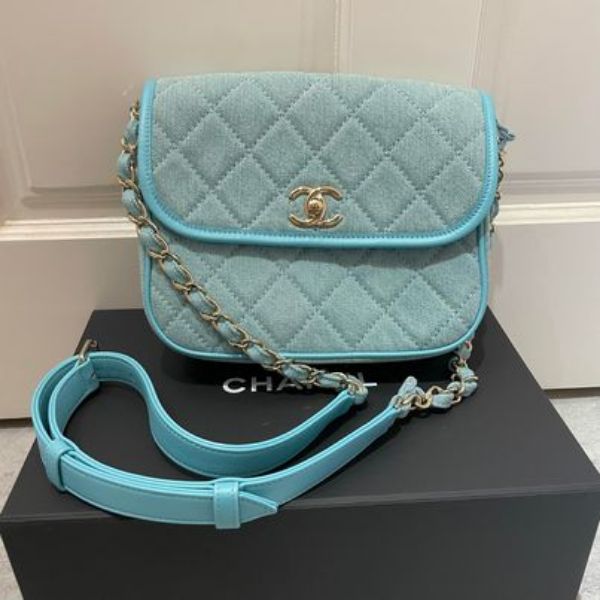 圖片 Chanel天藍色牛仔郵差包💙