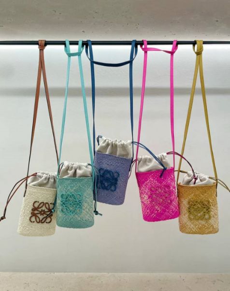 圖片 LOEWE  小牛皮草編包