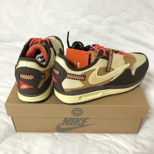 Travis Scott x Air Max 1 Baroque Brown DO9392200