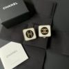 圖片 Chanel 23c 黑白琺瑯方塊耳夾