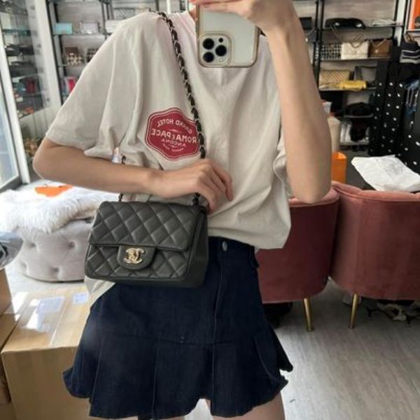 圖片 Chanel 深灰金釦羊皮方胖