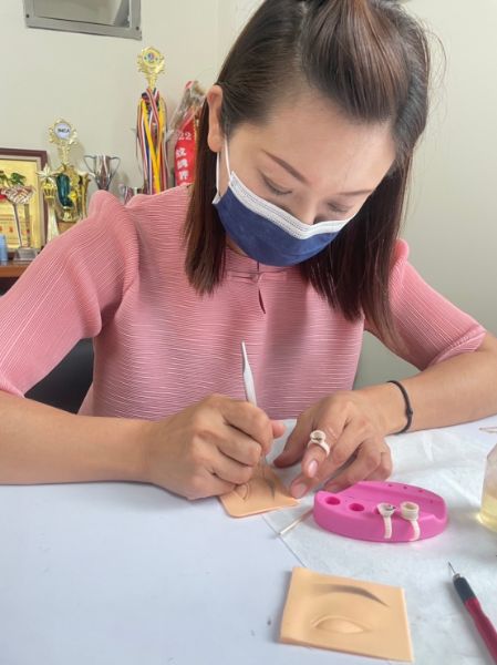 圖片 粉墨眉專科班