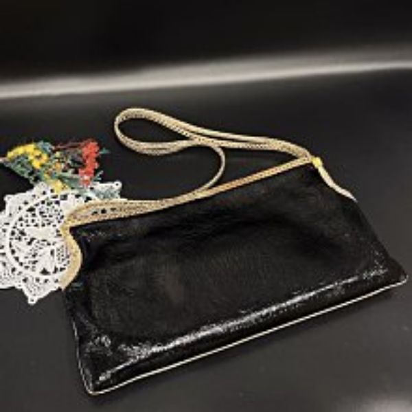 圖片 【哈極品】美品《VERSACE 凡賽斯 黑色亮面 拼蛇皮肩帶/肩背包》