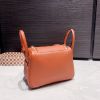 圖片 Hermès Mini Lindy 南瓜棕金釦