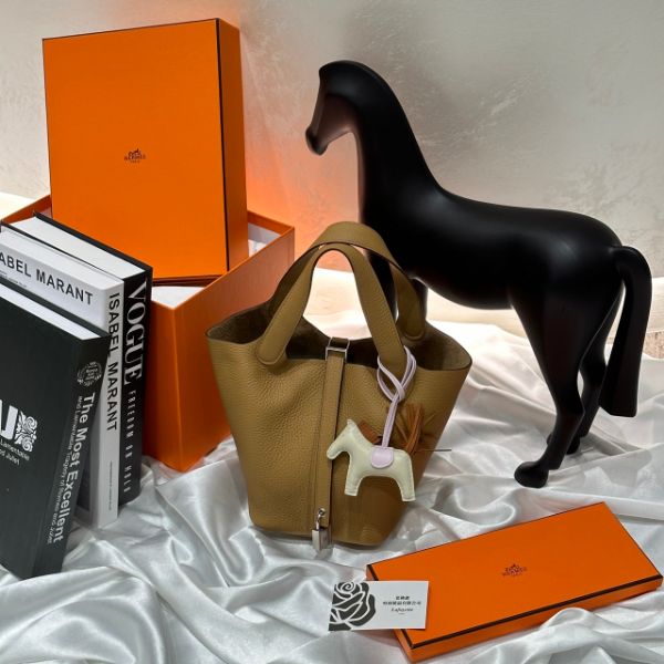 圖片 Hermès Picotin Lock 餅乾色銀釦菜籃子 18cm