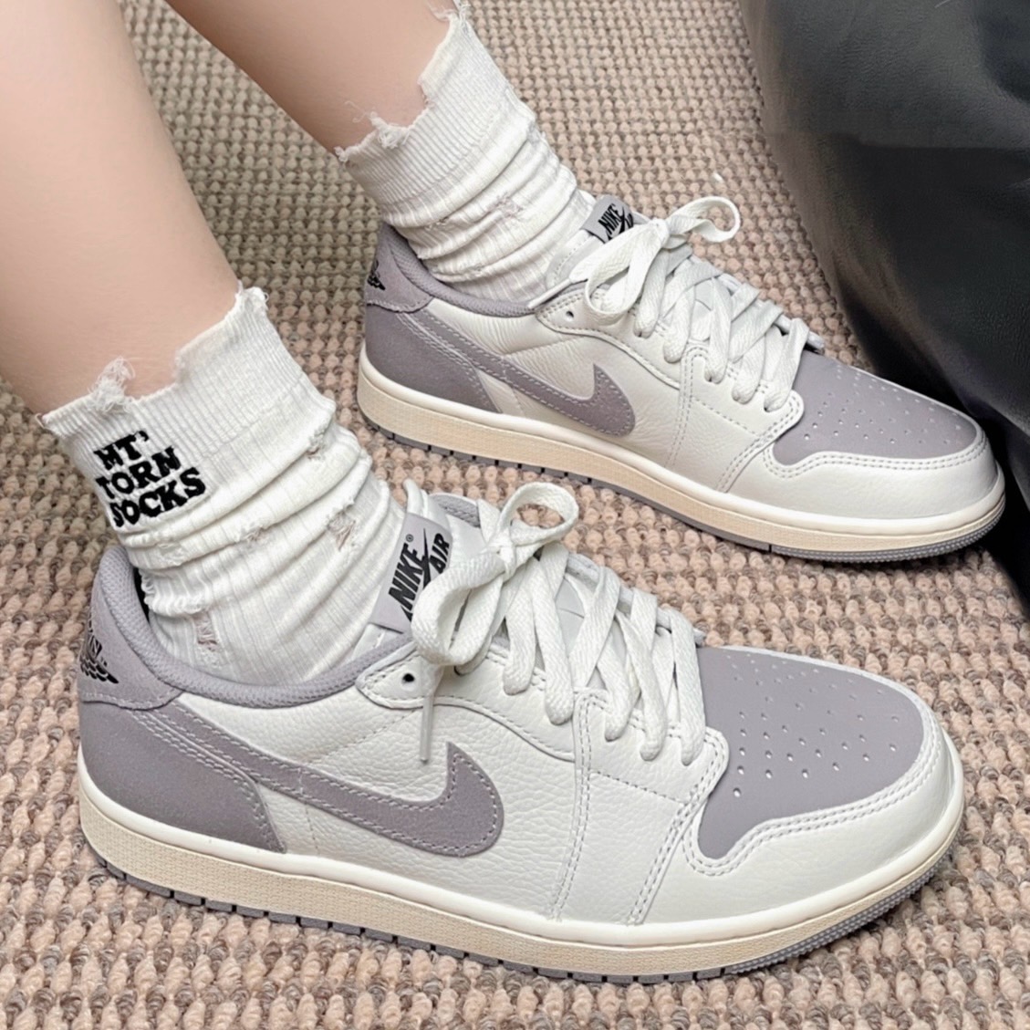 Air Jordan 1 Low OG Atmosphere Grey CZ0790-101