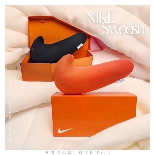 圖片 Nike Swoosh Logo 限量抱枕 黑色 橘色 兩色