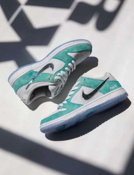 April Skateboards x Nike Dunk Low SB Turbo Green 白綠 FD2562400