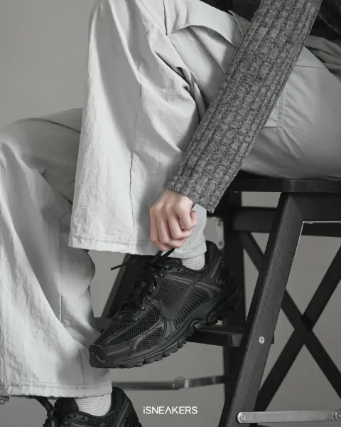 iSNEAKERS 現貨 Nike Zoom Vomero 5 "Black" 黑武士 BV1358-003