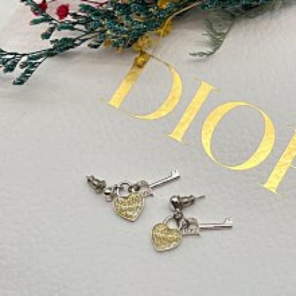 圖片 【哈極品】美品《Christian Dior 銀色愛心鑰匙造型耳針/耳環/飾品》