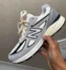 New Balance NB 990 v4 灰黑 U990TG4