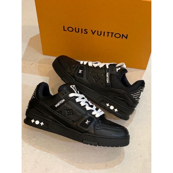 圖片 Louis Vuitton LV Trainer經典 全黑白鞋帶配色 皮革 男生 球鞋