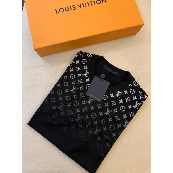 圖片 Louis Vuitton LV 經典 黑色 新款漸層logo設計 短袖T恤上衣