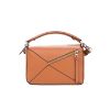 圖片 LOEWE 經典小牛皮小號 Puzzle 手袋/肩背包/斜背包 棕褐色 322 30 S21 2530	
