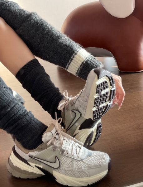 iSNEAKERS 調貨 Nike V2K Runtekk "Sail Tan Brown" 奶茶可可 FD0736-103