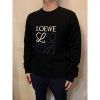 圖片 Loewe 經典刺繡大Logo設計 黑色 男生 大學t