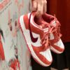 圖片 NIKE DUNK LOW “VALENTINE’S DAY” 情人節 草莓熊 女款 FQ7056-100