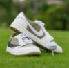 圖片 TRAVIS SCOTT x AIR JORDAN 1 LOW GOLF 白棕綠 高爾夫 倒勾6.0 女生尺寸 FZ3124-200