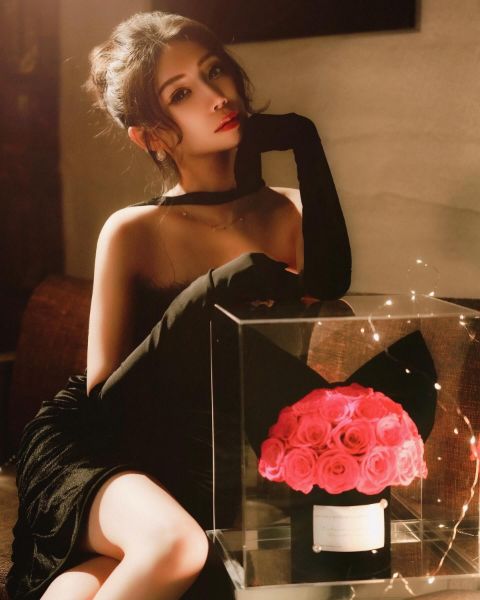 圖片 Black Pink 永生花抱抱桶