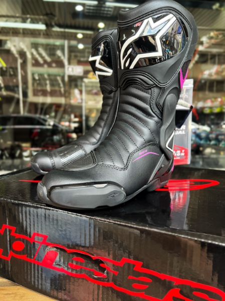 圖片 UPC騎士精品_台中店 UPC騎士精品_台中店 Alpinestars STELLA SMX-6 V2 BOOTS 車靴 女款車靴 長車靴 競技車靴 賽道車靴