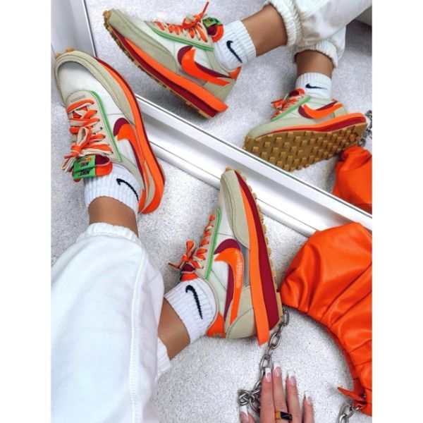 圖片 Clot x Sacai x Nike LDWaffle "Orange Blaze"  米白橙解構 三方聯名 女生尺寸 DH1347-100