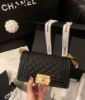 圖片 CHANEL Boy 20 cm 荔枝黑金