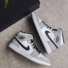 圖片 Nike Air Jordan 1 Mid Light Smoke Grey  煙灰 高筒 男鞋 554724-092