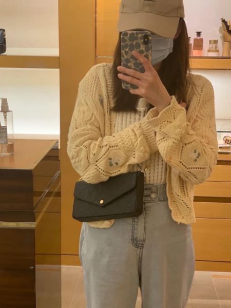 圖片 現貨 LV 全皮黑色壓印WOC