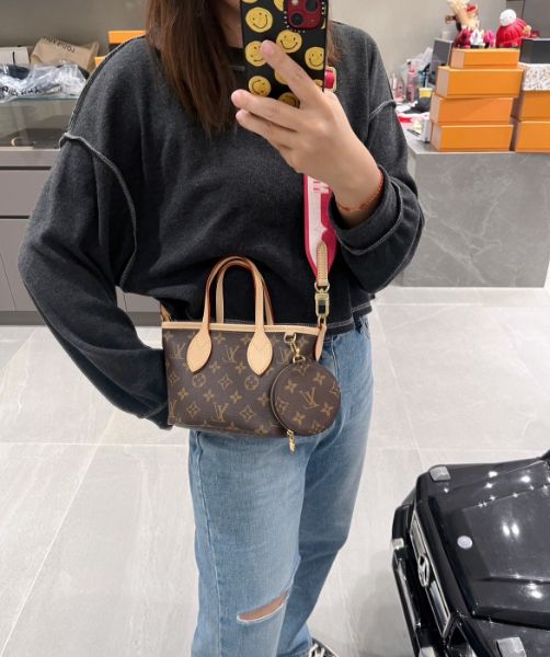 圖片 來喔來喔。台灣買不到的 限定色  LV Neverfull BB M46705