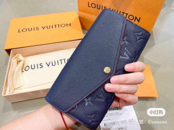 圖片 LV M62125 經典SARAH系列Monogram Empreinte壓花小牛皮暗釦長夾(海軍藍X紅色)