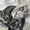 圖片 Chanel 灰色漸層字母圍巾